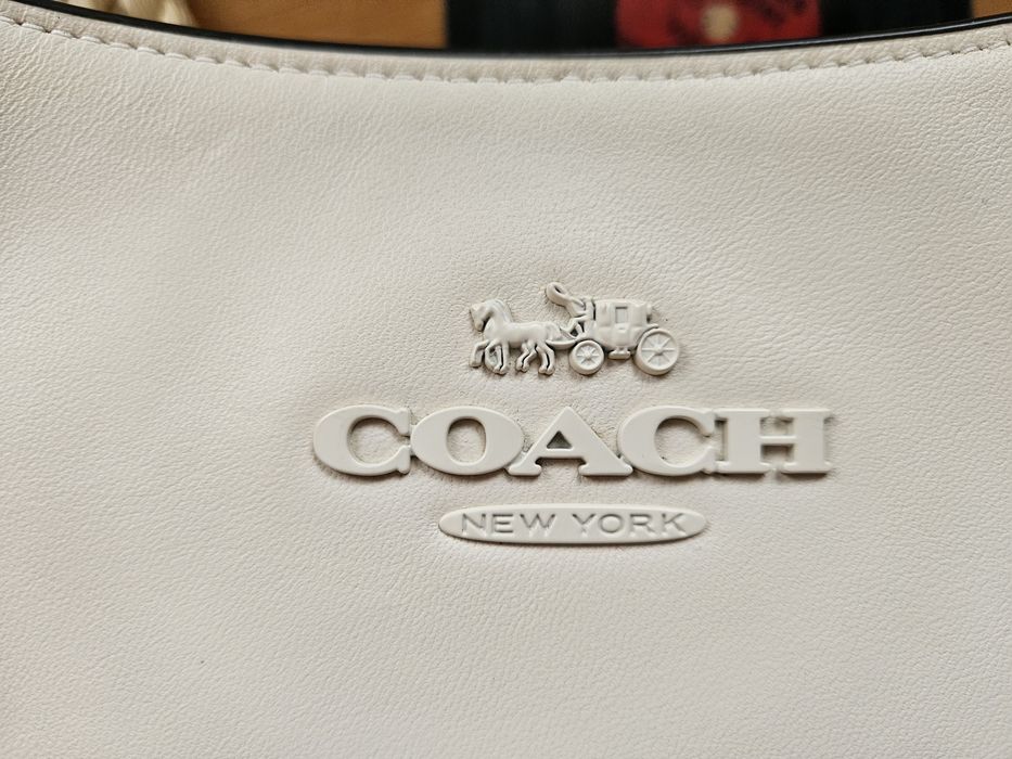 Vand Geanta Coach New York Penelope ivory noua originala!