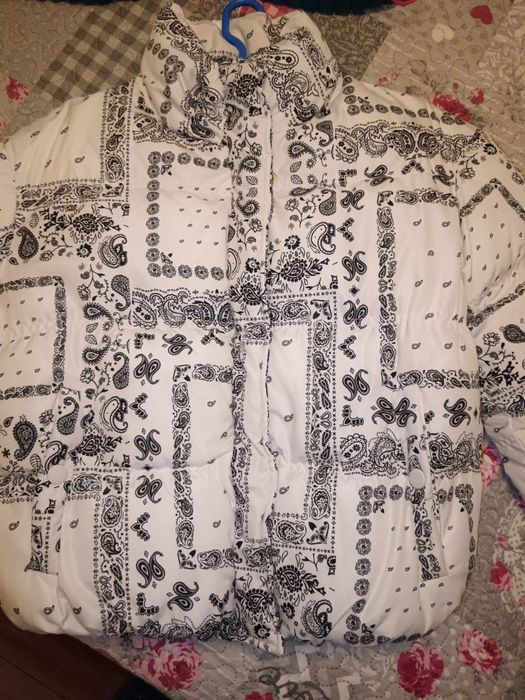 Geacă Bershka mărimea M