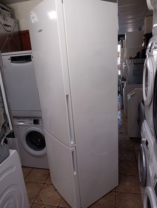 Комбиниран хладилник с фризер Бош Bosch с две години гаранция!