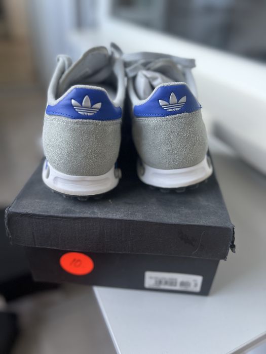 Оригинални маратонки ADIDAS