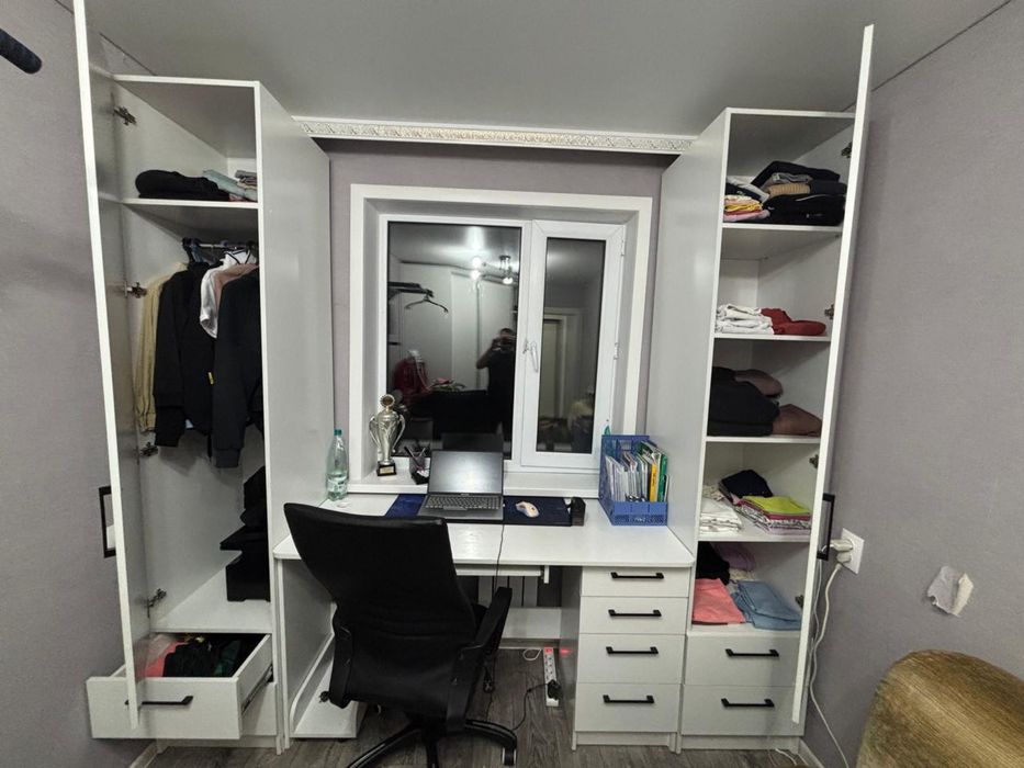 Продаю шкаф с рабочим столом