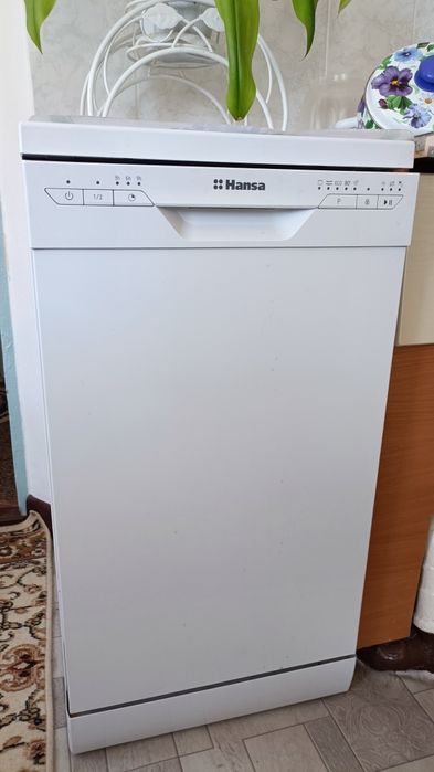 Продам посудомоечную машину