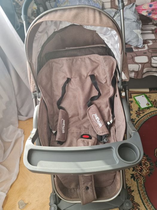 Продам коляску за 17000