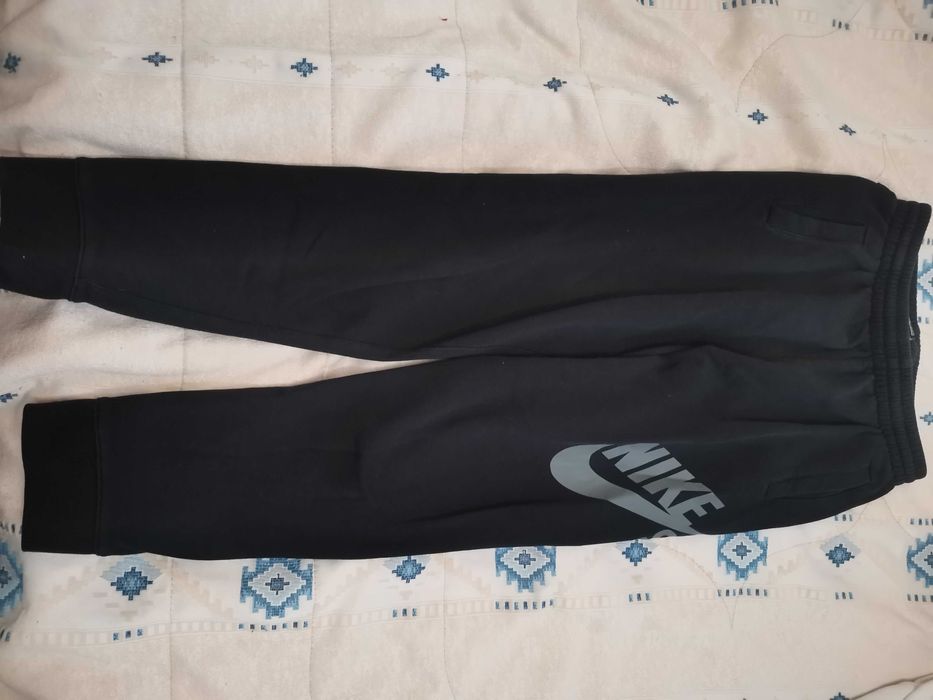 Долнища nike оригинални