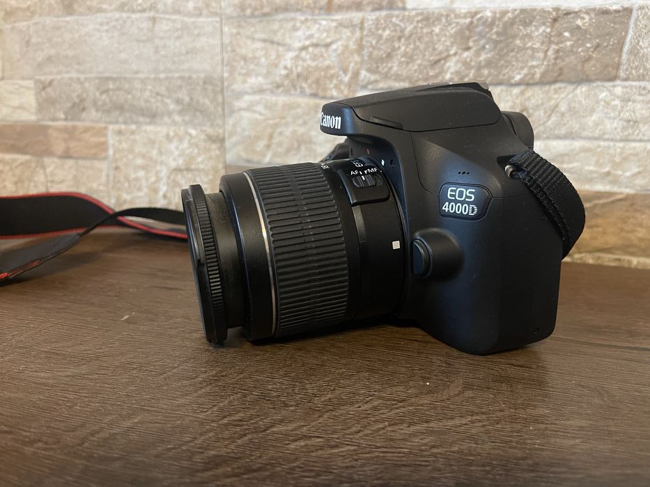 Canon EOS 4000D неразличим от нов