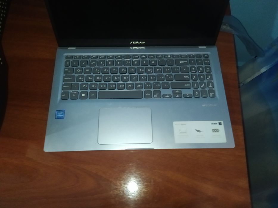 Продаю Ноутбук фирмы ASUS  состояние отличное  цена договоримся
