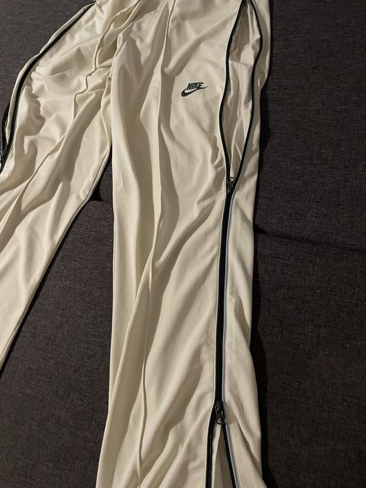 Pantaloni Nike Crem Marimea S