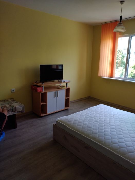 Дава се под наем Двустаен апартамент в Стара Загора, Железник - център - 45 кв.м за 229.5 € - Снимка #1