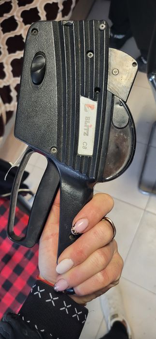 Пистолет за цени