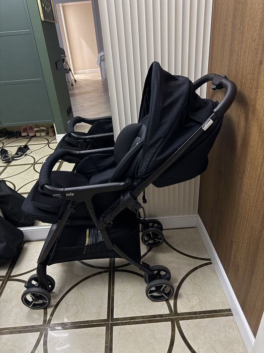 Продам коляску joie
