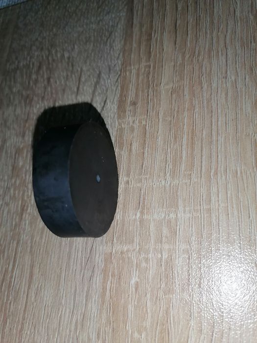Чисто нов магнит.