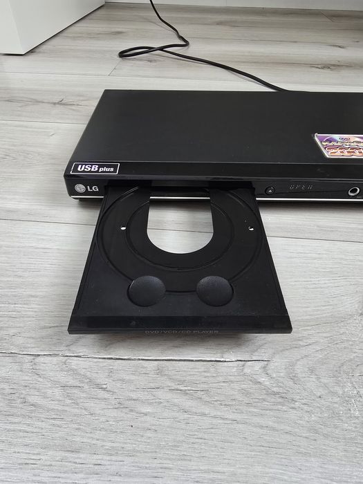 DVD проигрыватель. LG.