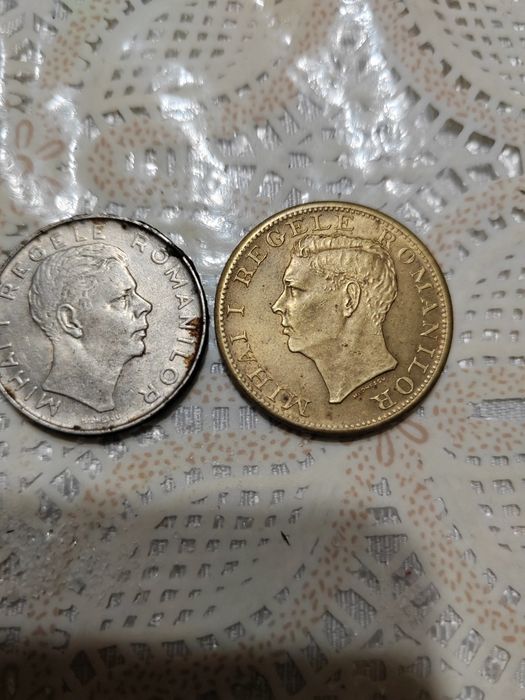 Vând doua monede una 500 lei din 1945 și una de 100 lei din 1944.