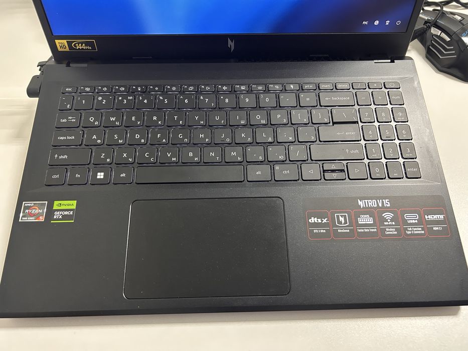 Продам мощьный игровой ноутбук