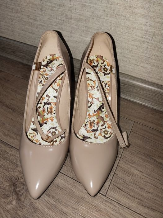 Туфли 38 размер.   .