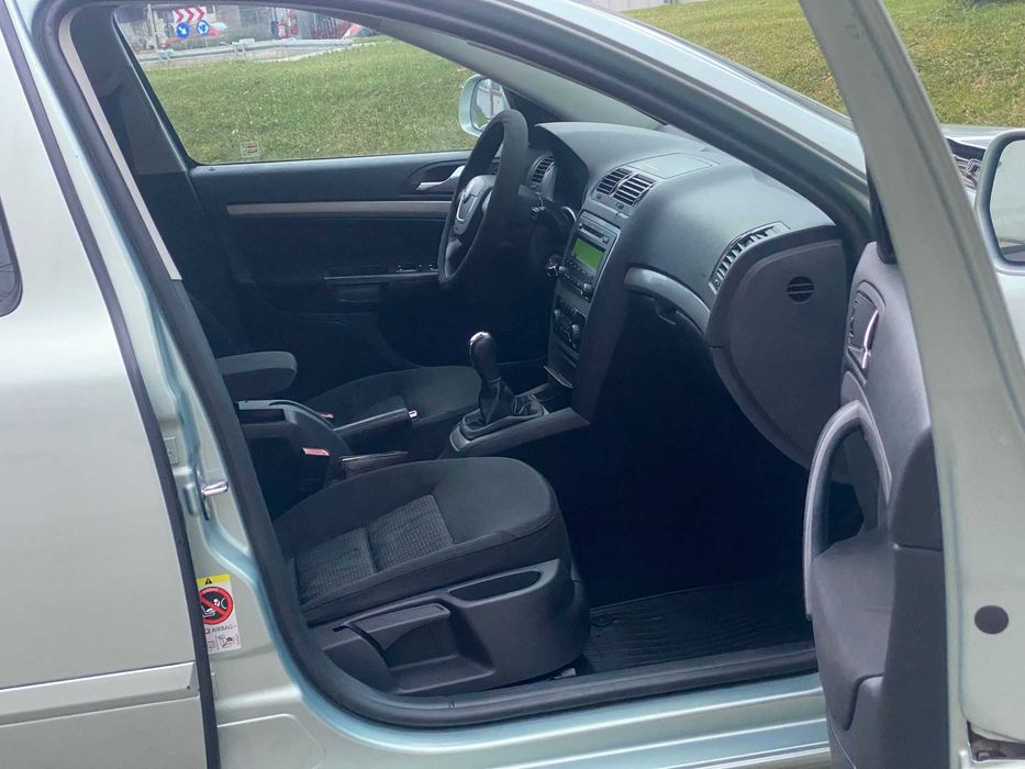 Vand skoda octavia 2011 stare impecabila