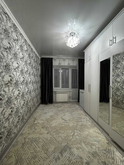 Продам 2х комн кв Батыс в самом центре