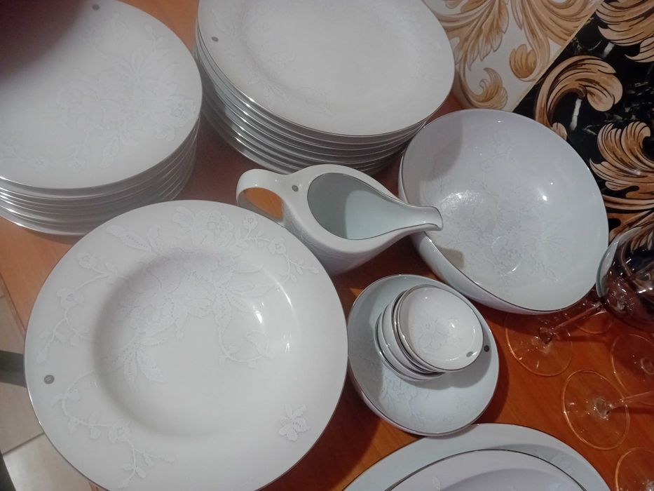 Farfurii de portelan