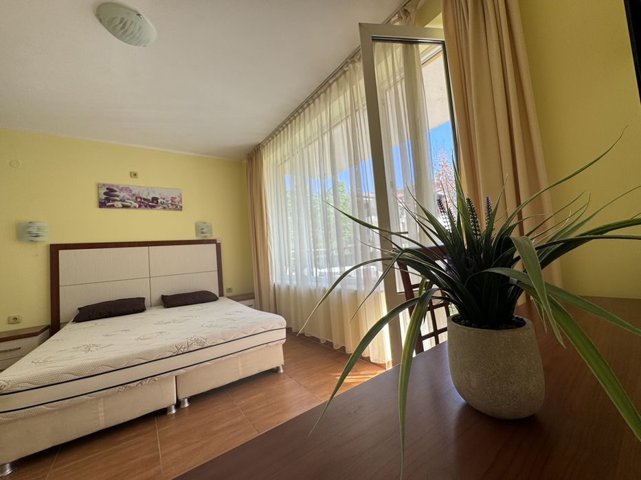 Апартамент в комплекс до плажа Свети Влас. Ранни записвания