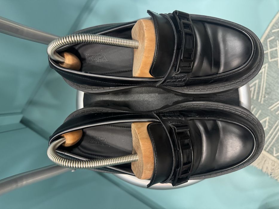 Кожени обувки на ZARA
