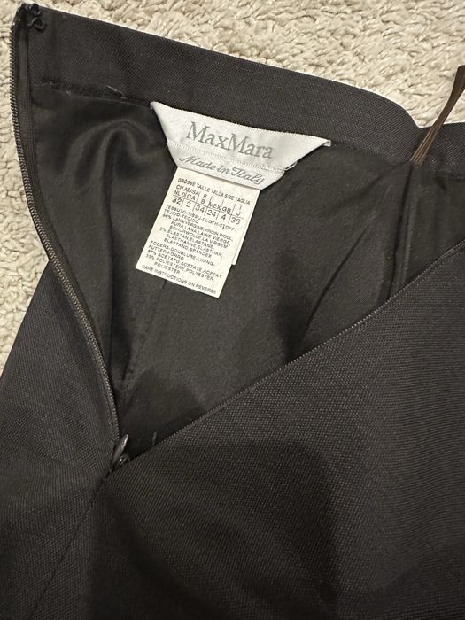 Дамски костюм пола и сако на Max Mara