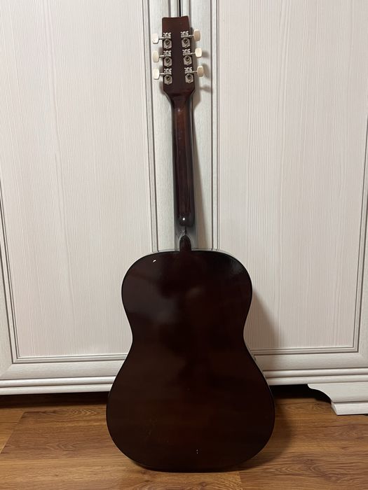 Гитара музыкальный