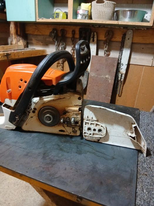 Vând STIHL 251 c