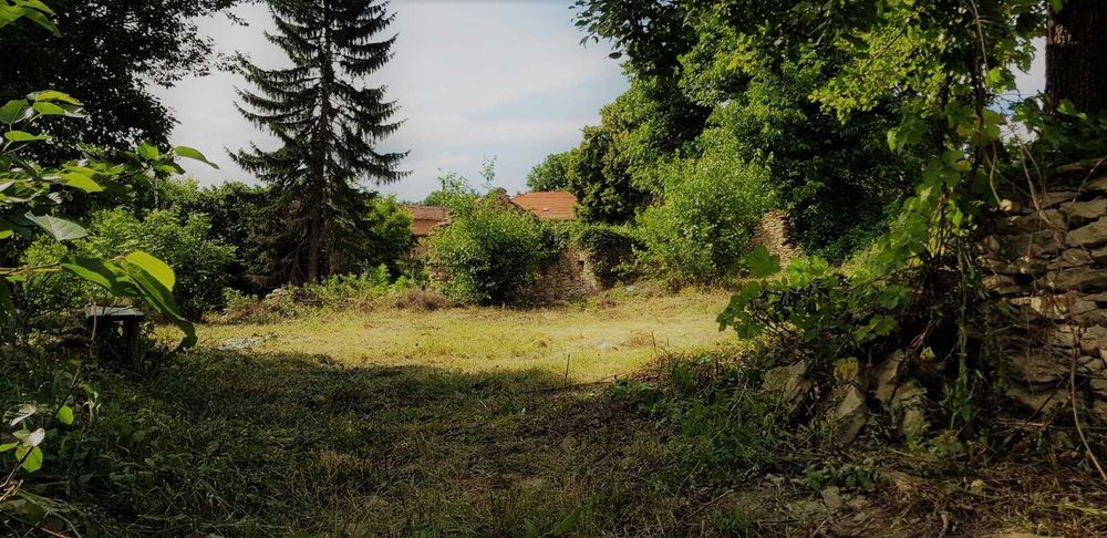 Парцел с. Леденик