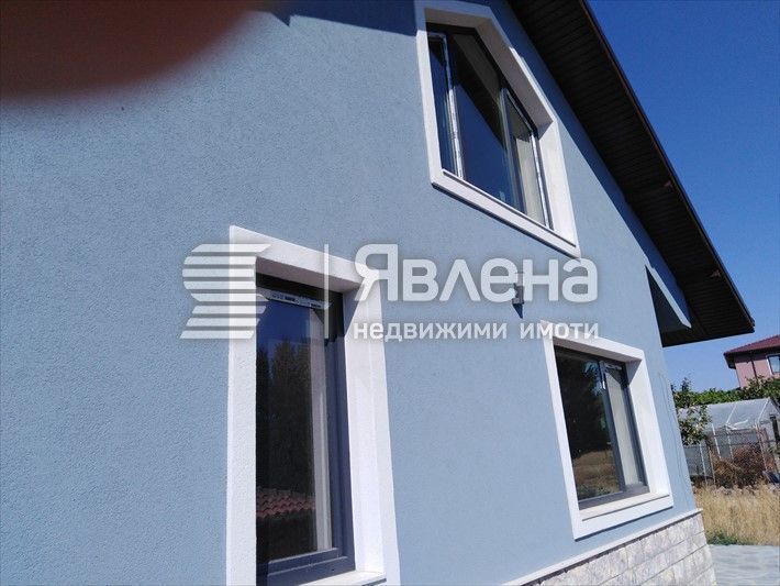 Разкошна къща на 13 км от Варна