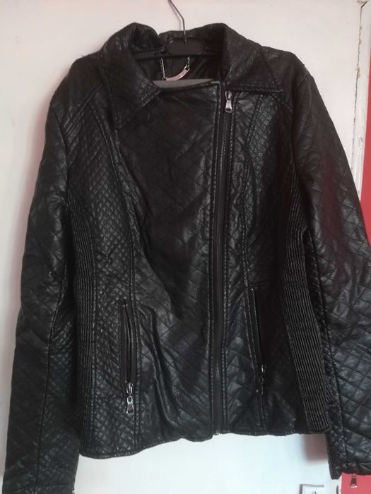 Ново дамско кожено яке