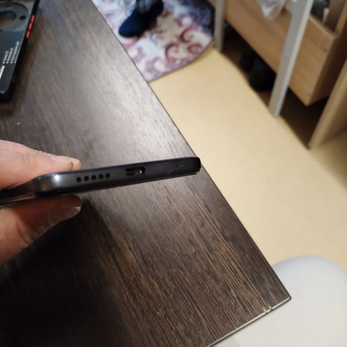 Продам смартфон ноут 11s