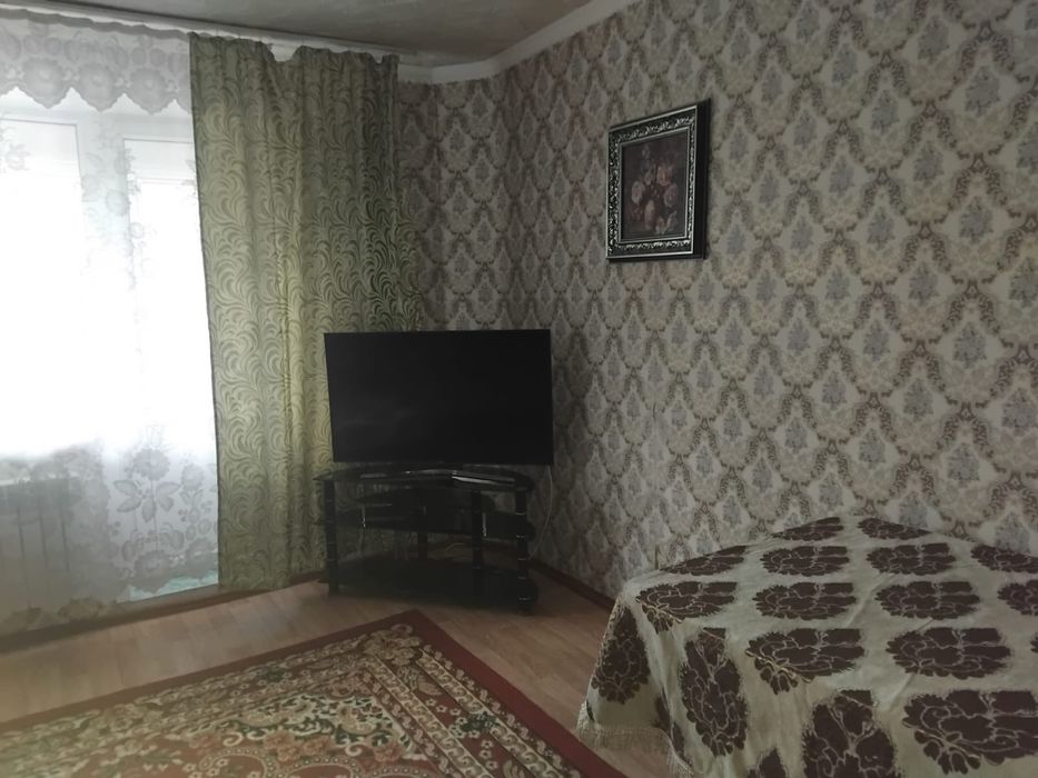 Пенсионерка ищет на подселение молодую девушку