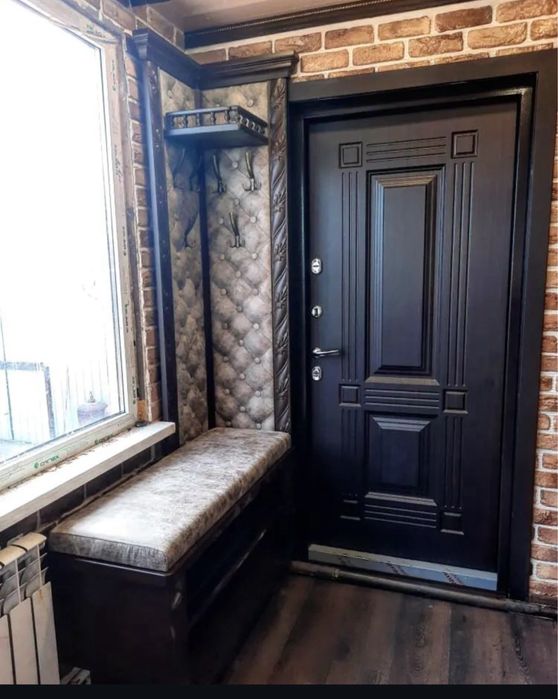 Вешалка угловая.