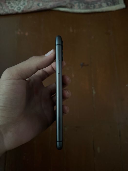 11  blac 128 gb