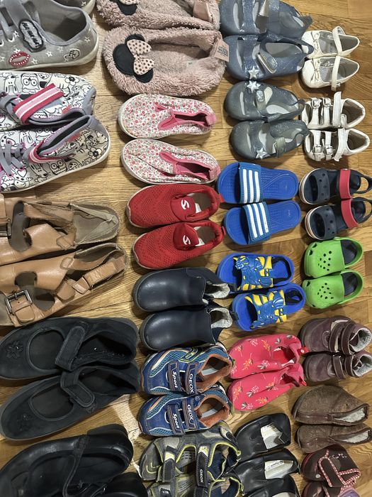 Продам детскую обувь