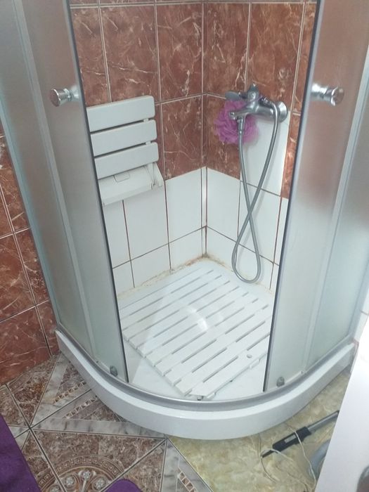 Cabine de duș stare foarte bună!