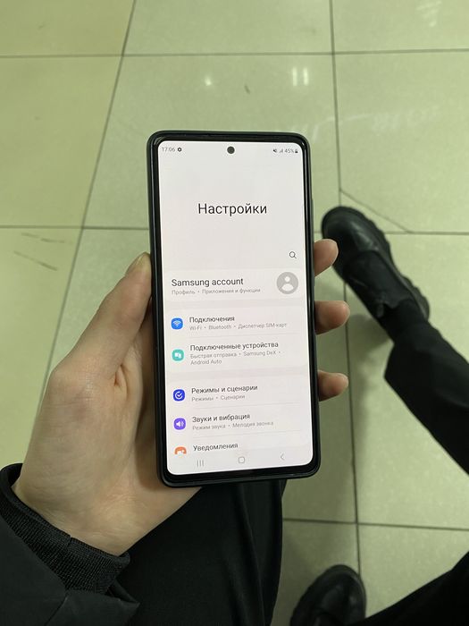 Продам Самсунг S20FE 128gb