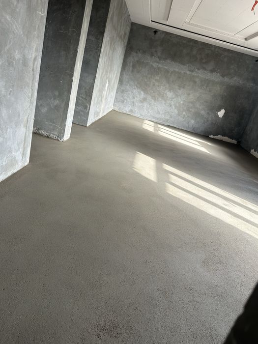 Полусухая стяжка, подача раствора.Suxoy stayashka quyish xizmati