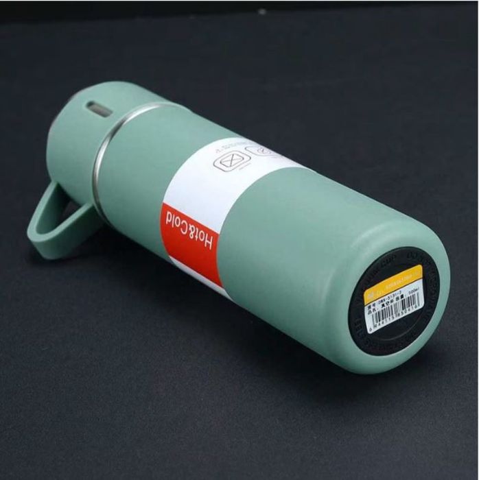 Термос с три чаши