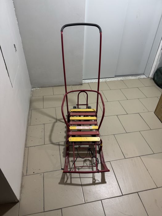 Продам санки детские