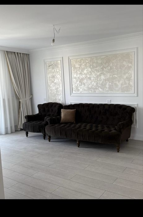 Canapea de catifea verde imchis