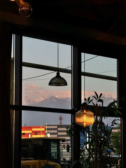 SMM - Специалист , мобилограф .