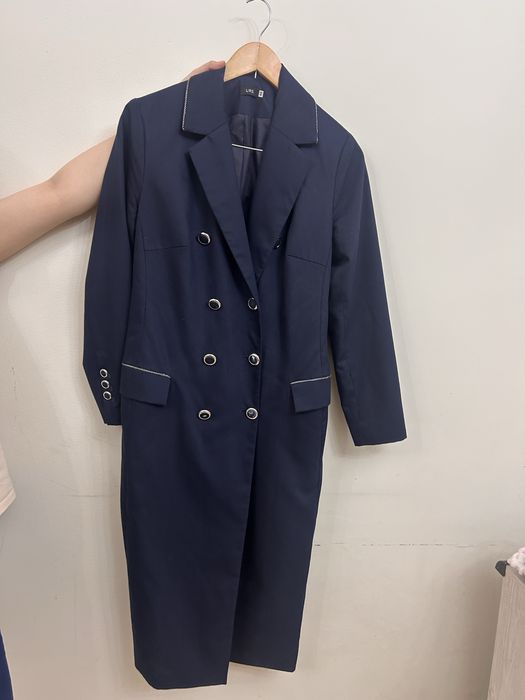 Продам платье нарядное 48 размер