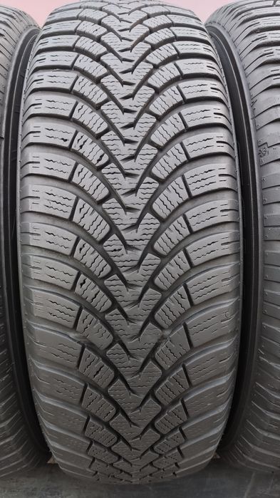 4бр. зимни гуми 195/65/15 Falken Euro winter 
dot21
7+mm
Много добро с
