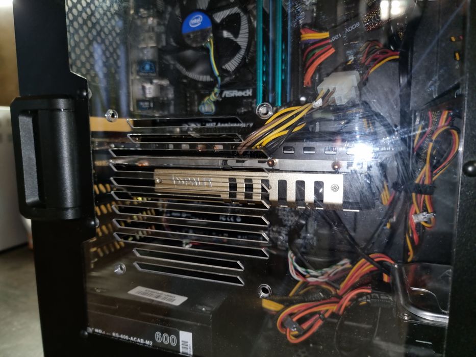 Работещ настолен компютър - Топ цена ! Без забележки!