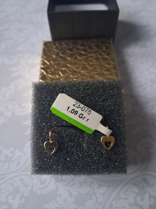 Детские  сережки золотые