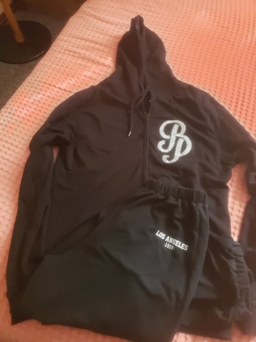 Дамски спортни   комплекти размер м