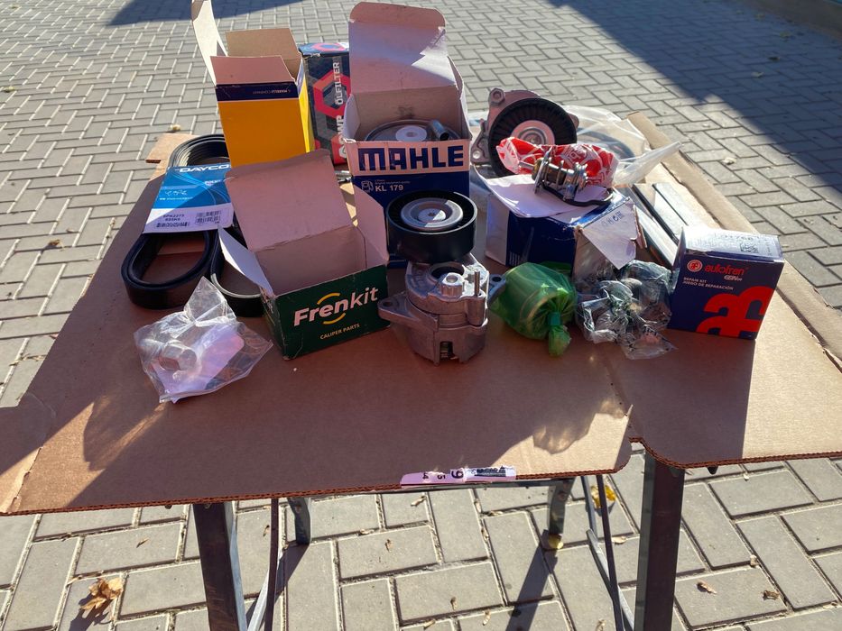 Piese schimb noi Mercedes ML 270 5 pistoane diesel