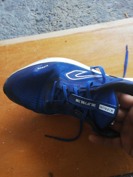 Маратонки KIPRUN JF190.1. Номер 46.5