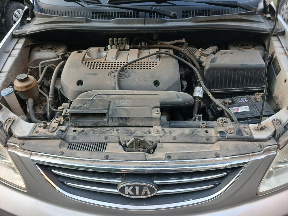 Kia Carens 2005 г.2000 -140 к.с